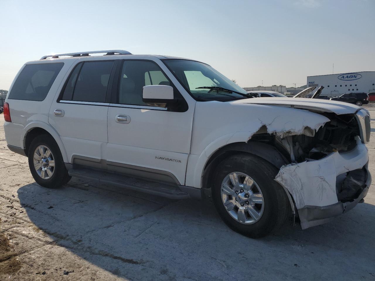 2004 Lincoln Navigator - Image 4