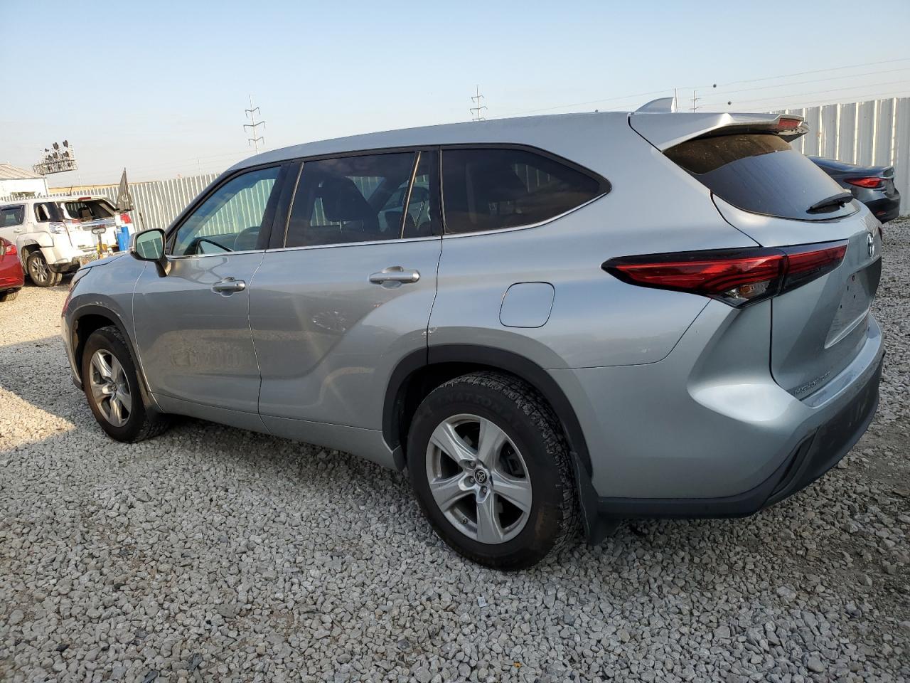 2021 Toyota Highlander L - Image 2