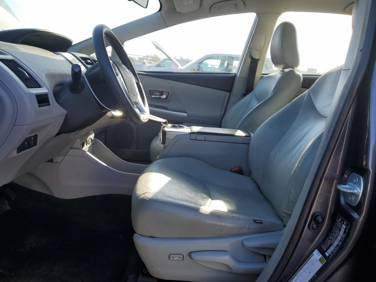 2015 Toyota Prius V - Image 7