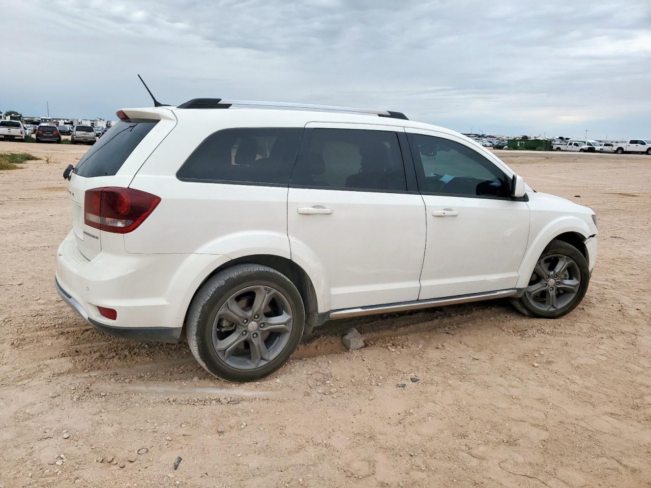 2017 Dodge Journey Crossroad - Фото 3