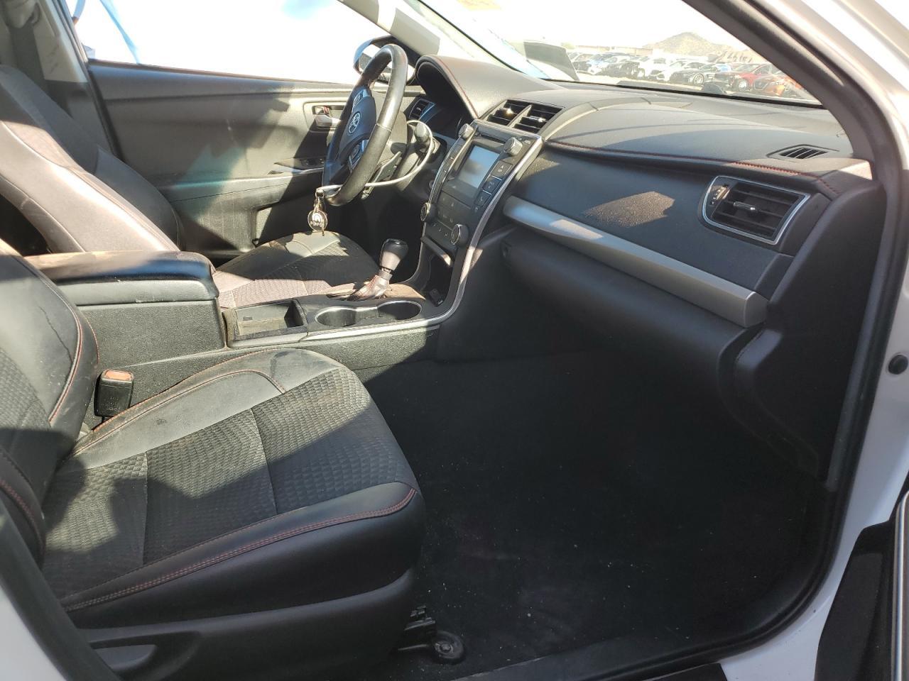 2015 Toyota Camry Le - Фото 7