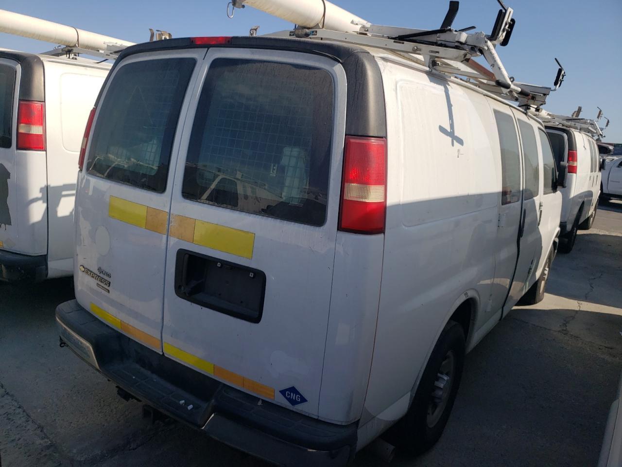 2014 Chevrolet Express G2500 Cargo Van - Pri Fleet - Image 3