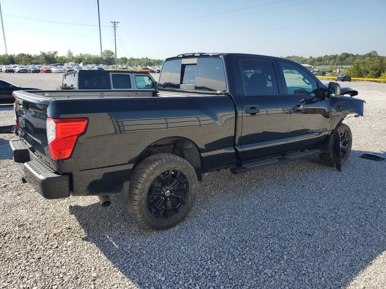 2019 Nissan Titan Xd Sl - Фото 3