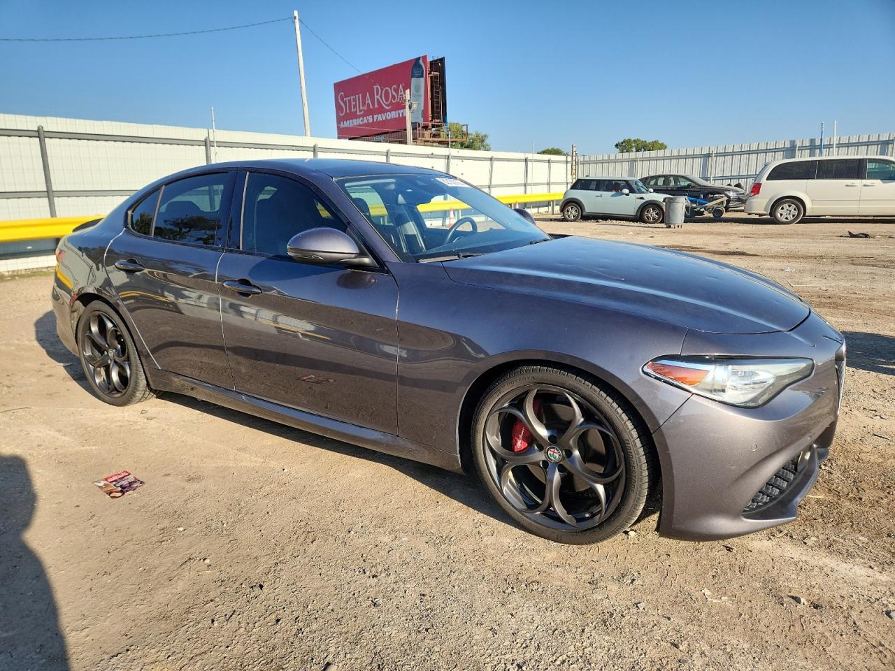 2017 Alfa Romeo Giulia Ti - Image 4