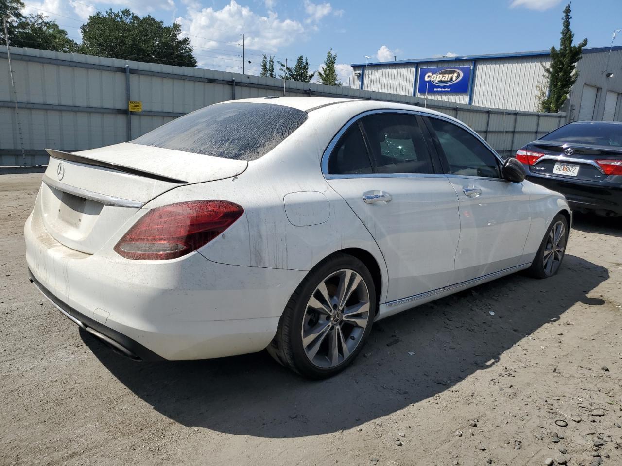 2018 Mercedes-Benz C 300 - Фото 3