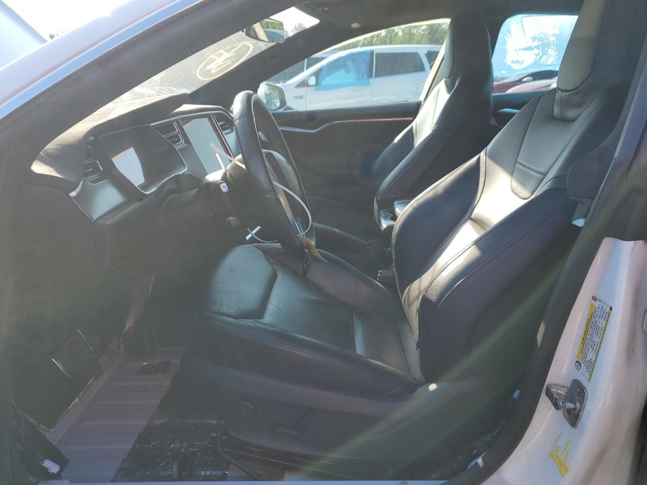 2016 Tesla Model S - Image 7