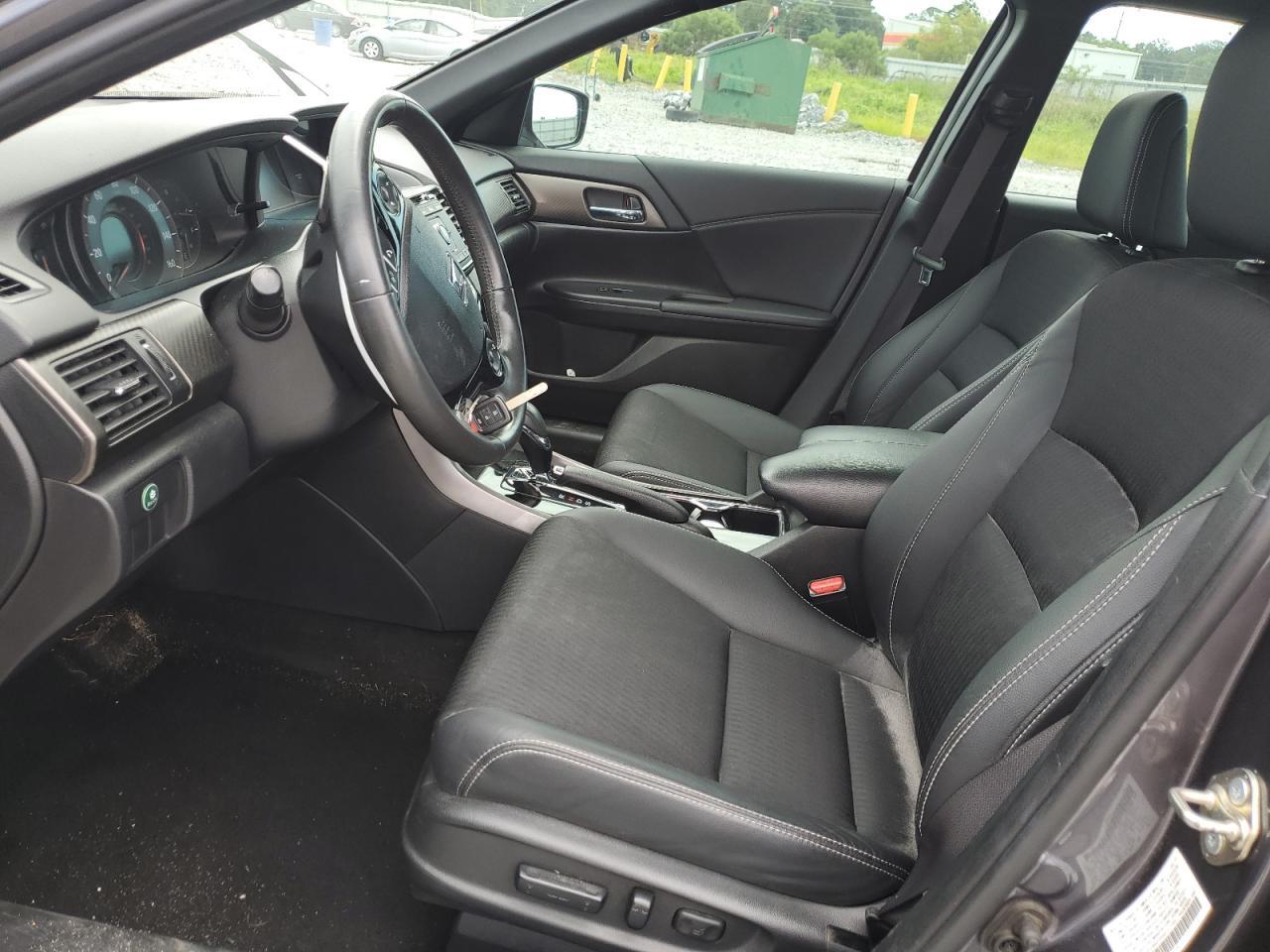 2017 Honda Accord Sport - Image 7