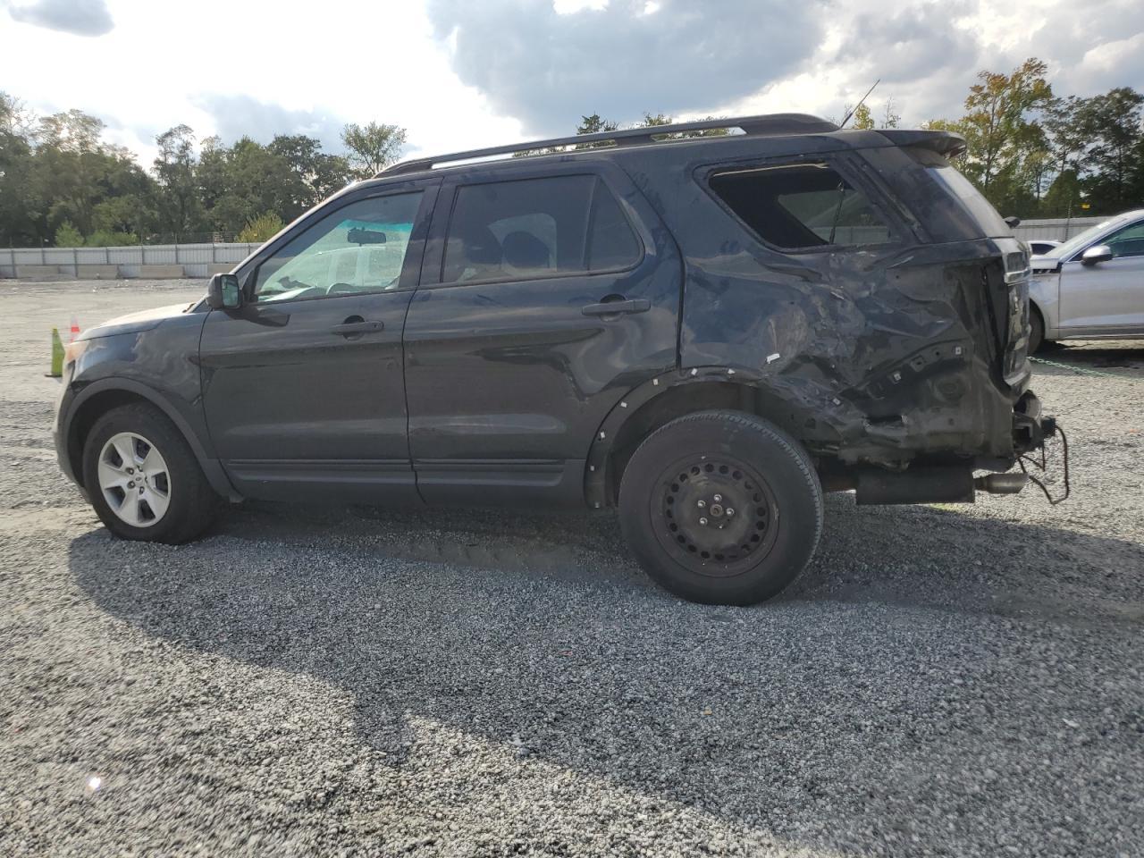 2013 Ford Explorer - Фото 2
