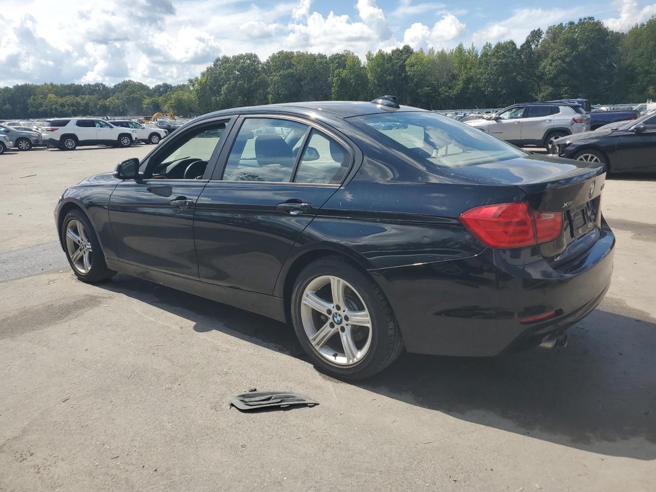 2014 BMW 328 Xi - Image 2
