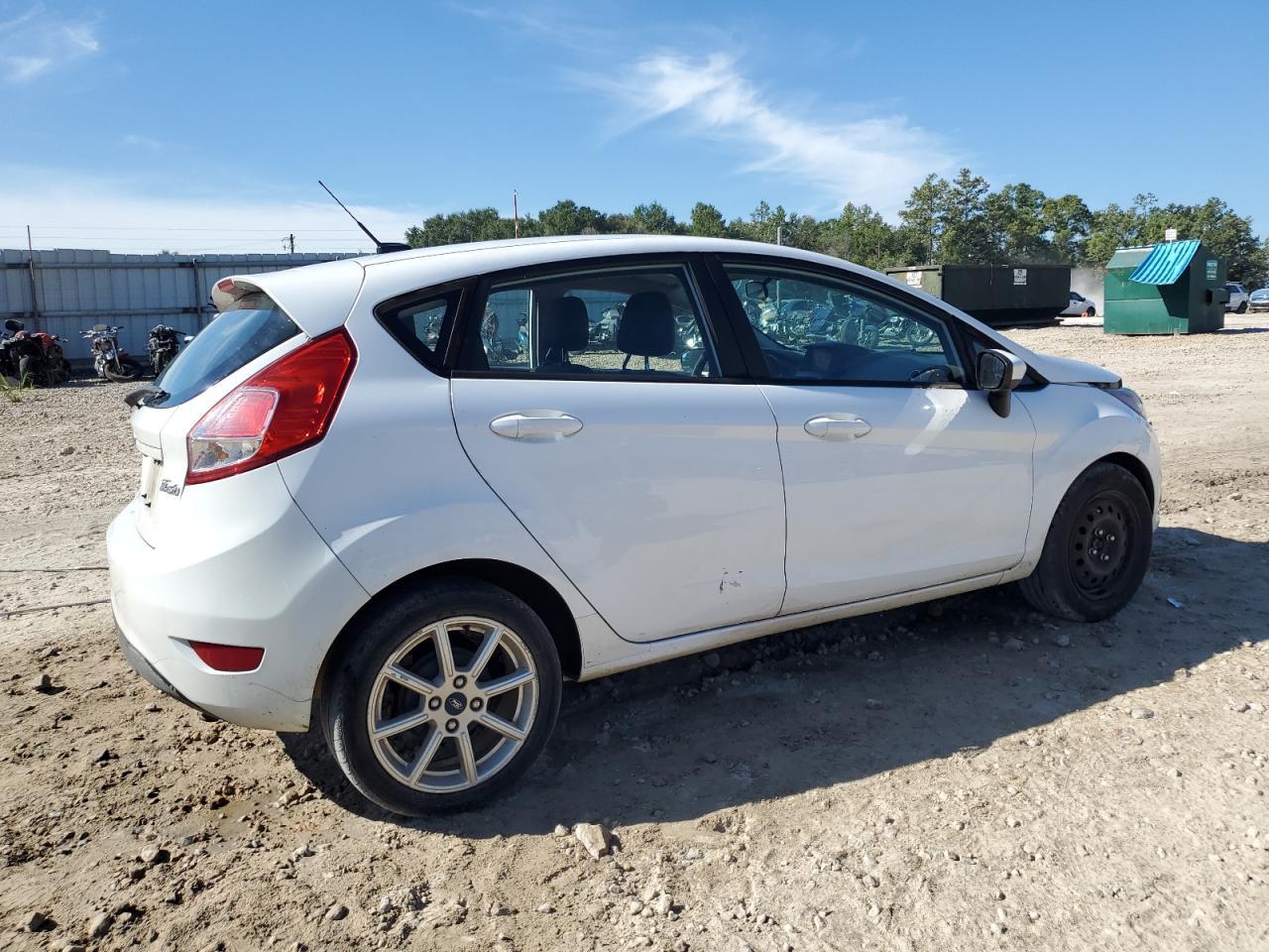 2019 Ford Fiesta Se - Фото 3