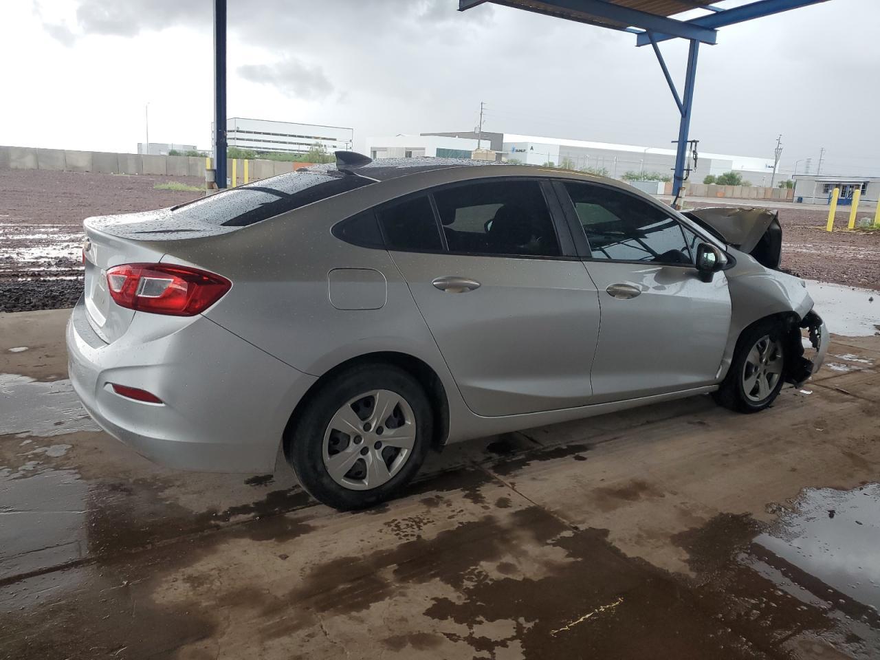 2017 Chevrolet Cruze Ls - Фото 3