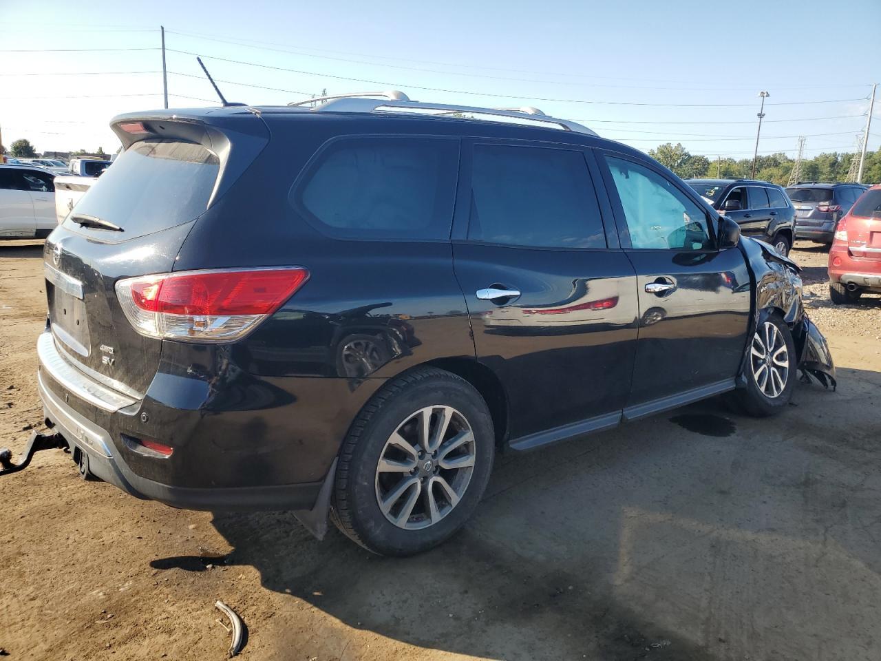2016 Nissan Pathfinder S - Фото 3