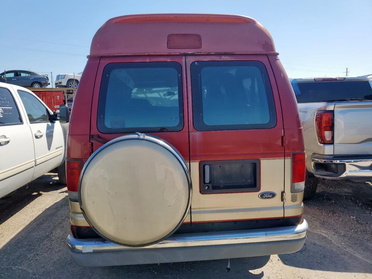 1999 Ford Econoline E250 Van - Фото 6
