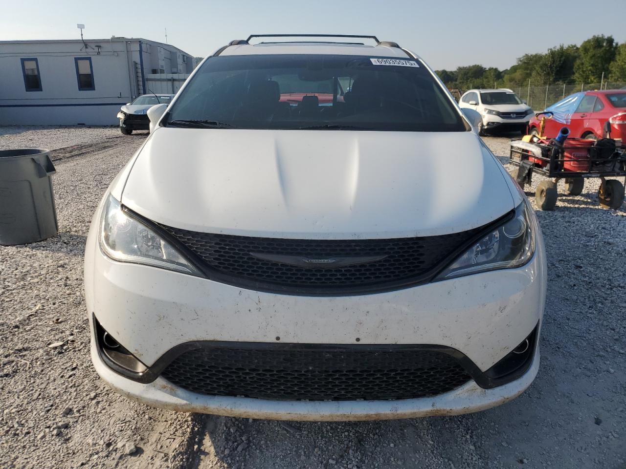 2018 Chrysler Pacifica Limited - Фото 5