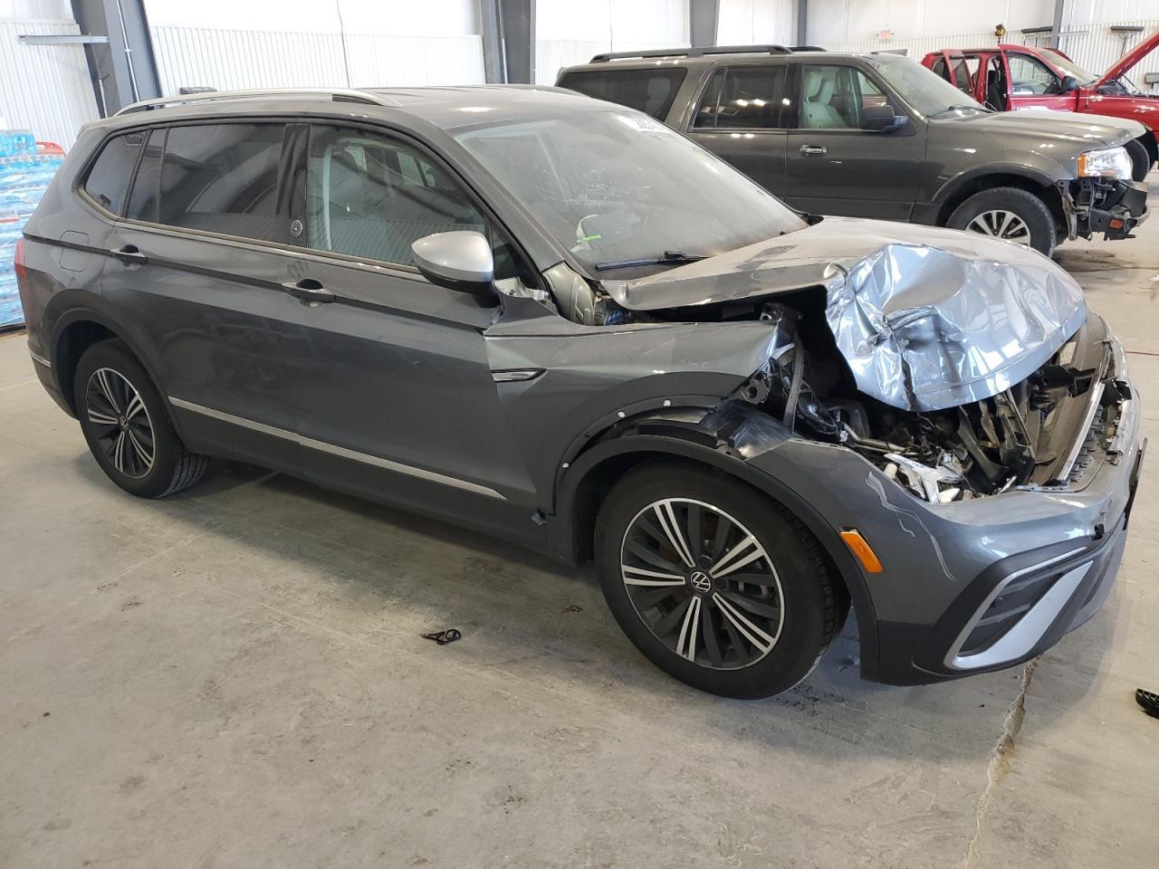 2024 Volkswagen Tiguan Wolfsburg - Фото 4