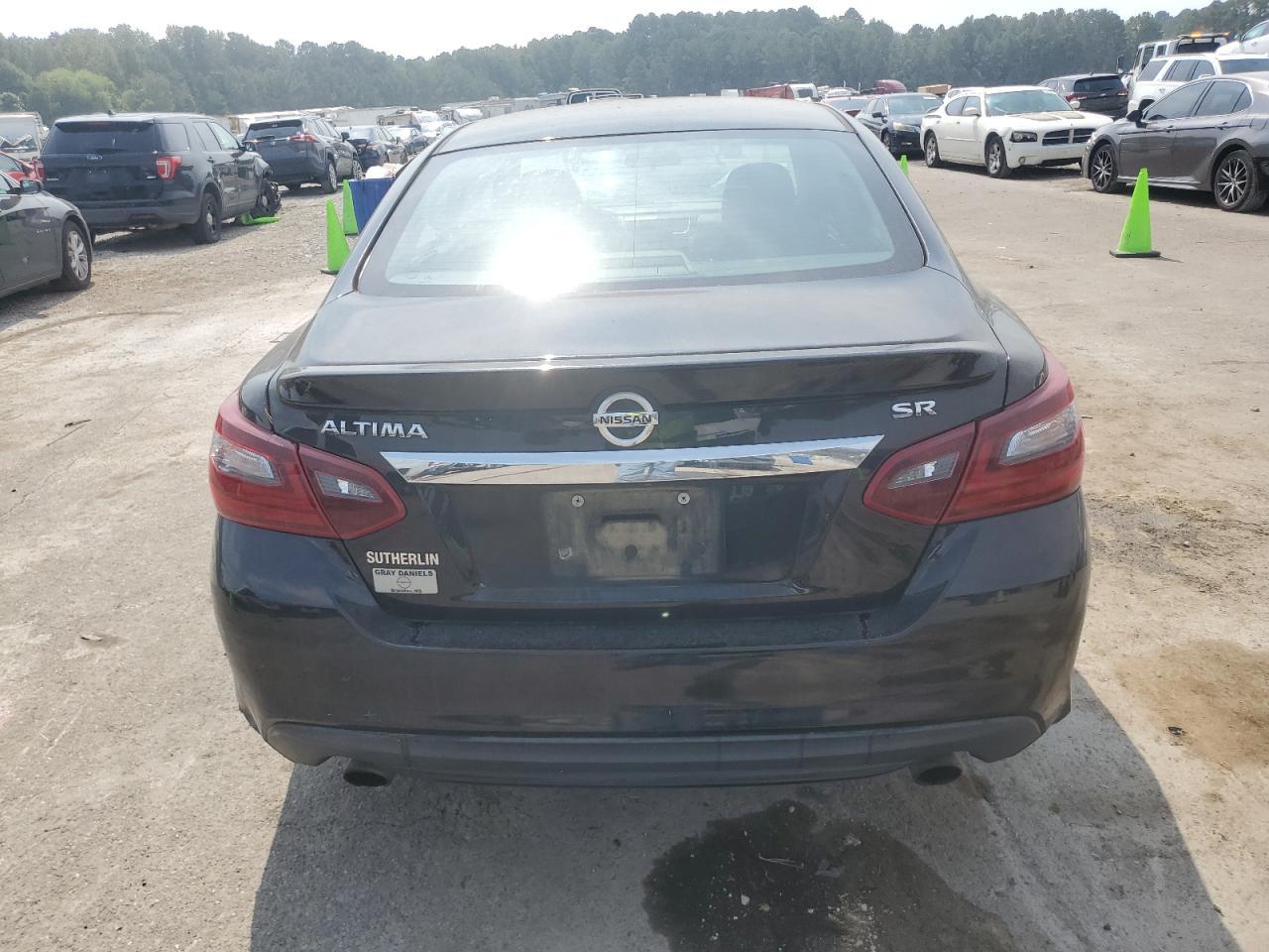 2017 Nissan Altima 2.5 - Image 6