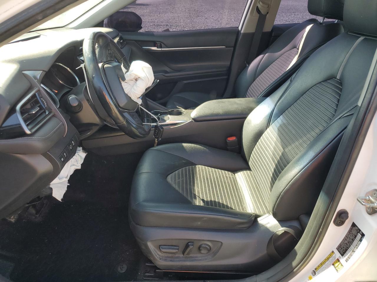 2019 Toyota Camry L - Image 7