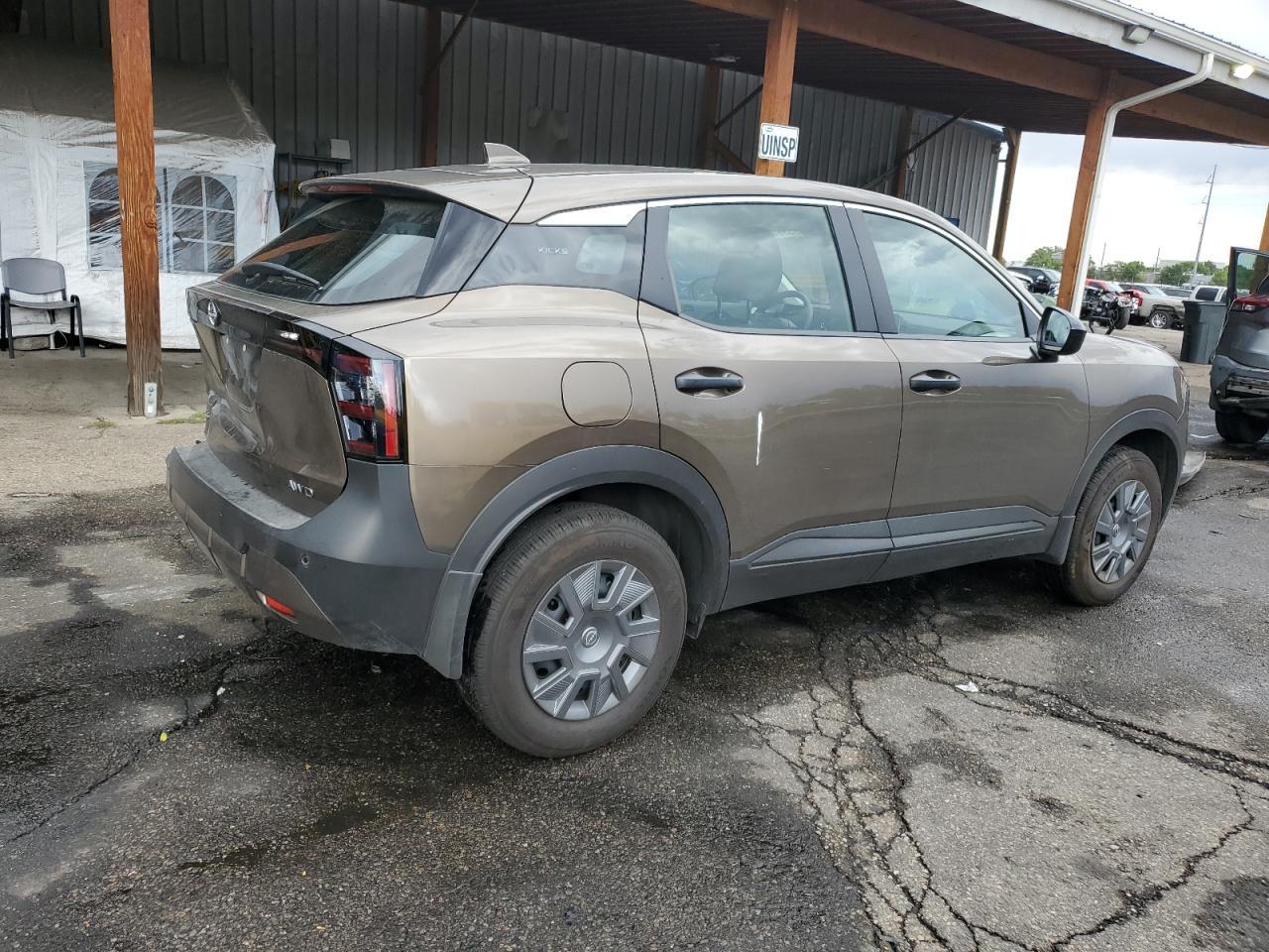 2025 Nissan Kicks S - Фото 3