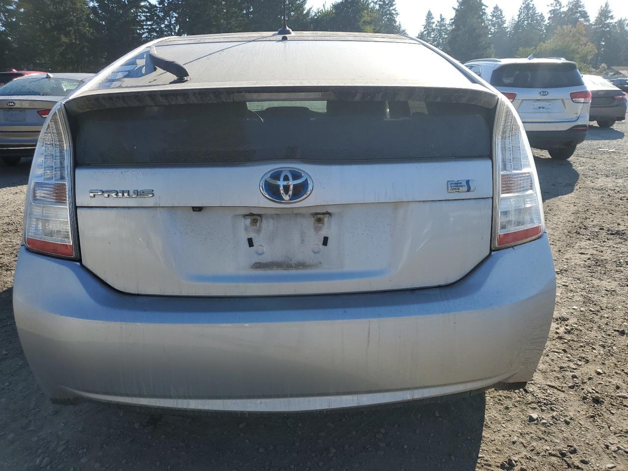 2011 Toyota Prius - Фото 6