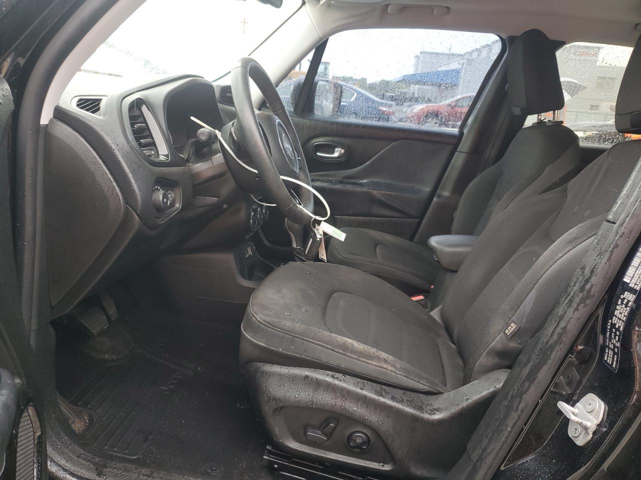 2017 Jeep Renegade Latitude - Image 7