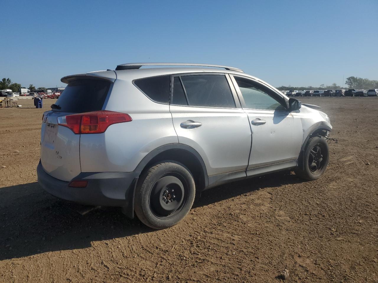 2013 Toyota Rav4 Le - Image 3