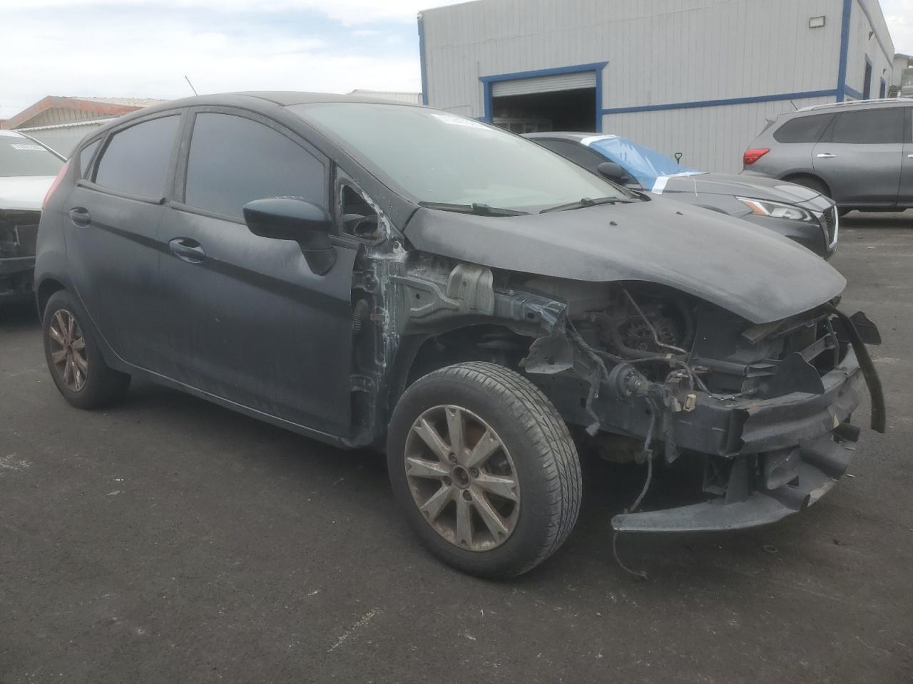 2011 Ford Fiesta Se - Фото 4