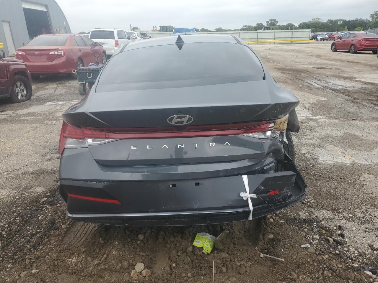 2024 Hyundai Elantra Sel - Image 6
