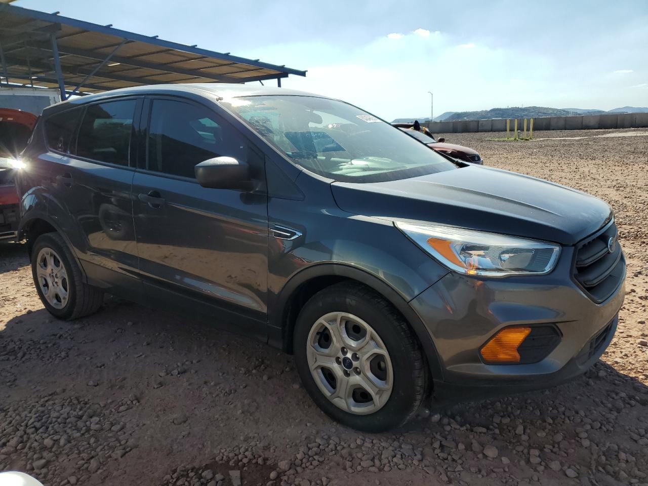 2017 Ford Escape S - Фото 4