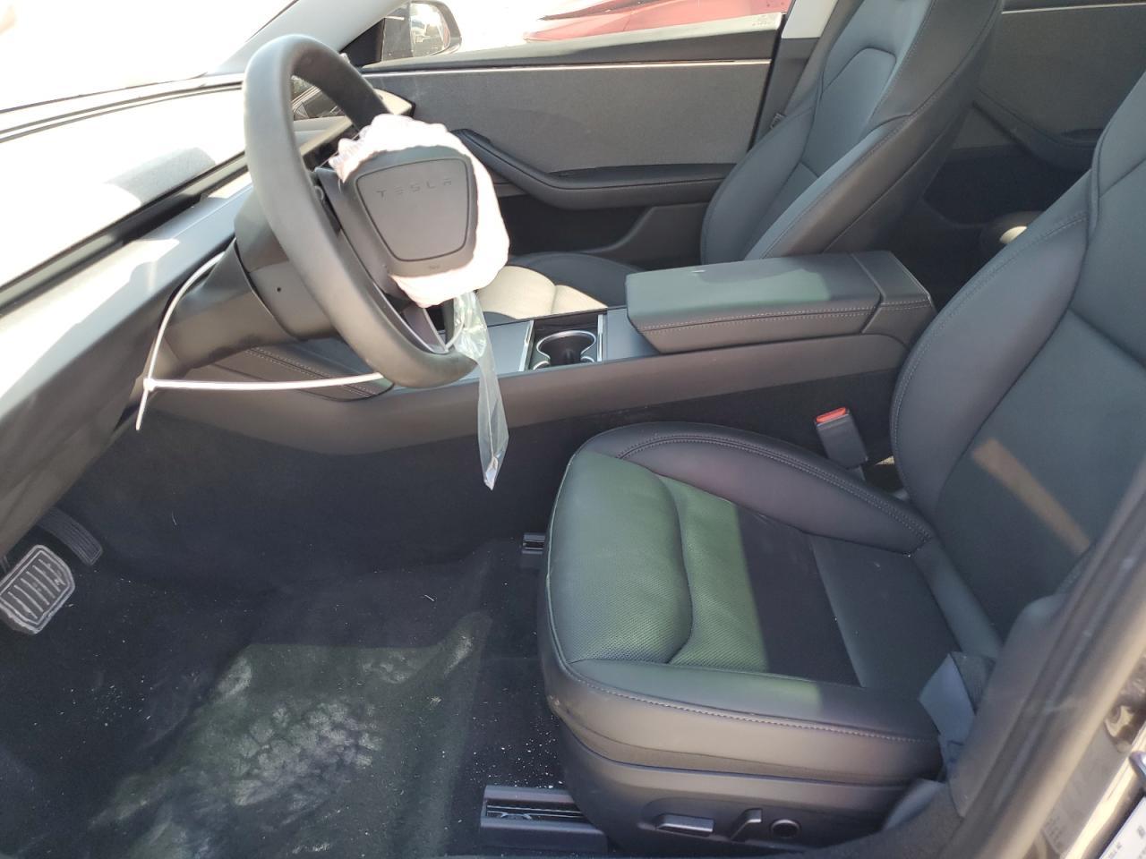 2024 Tesla Model 3 - Image 7