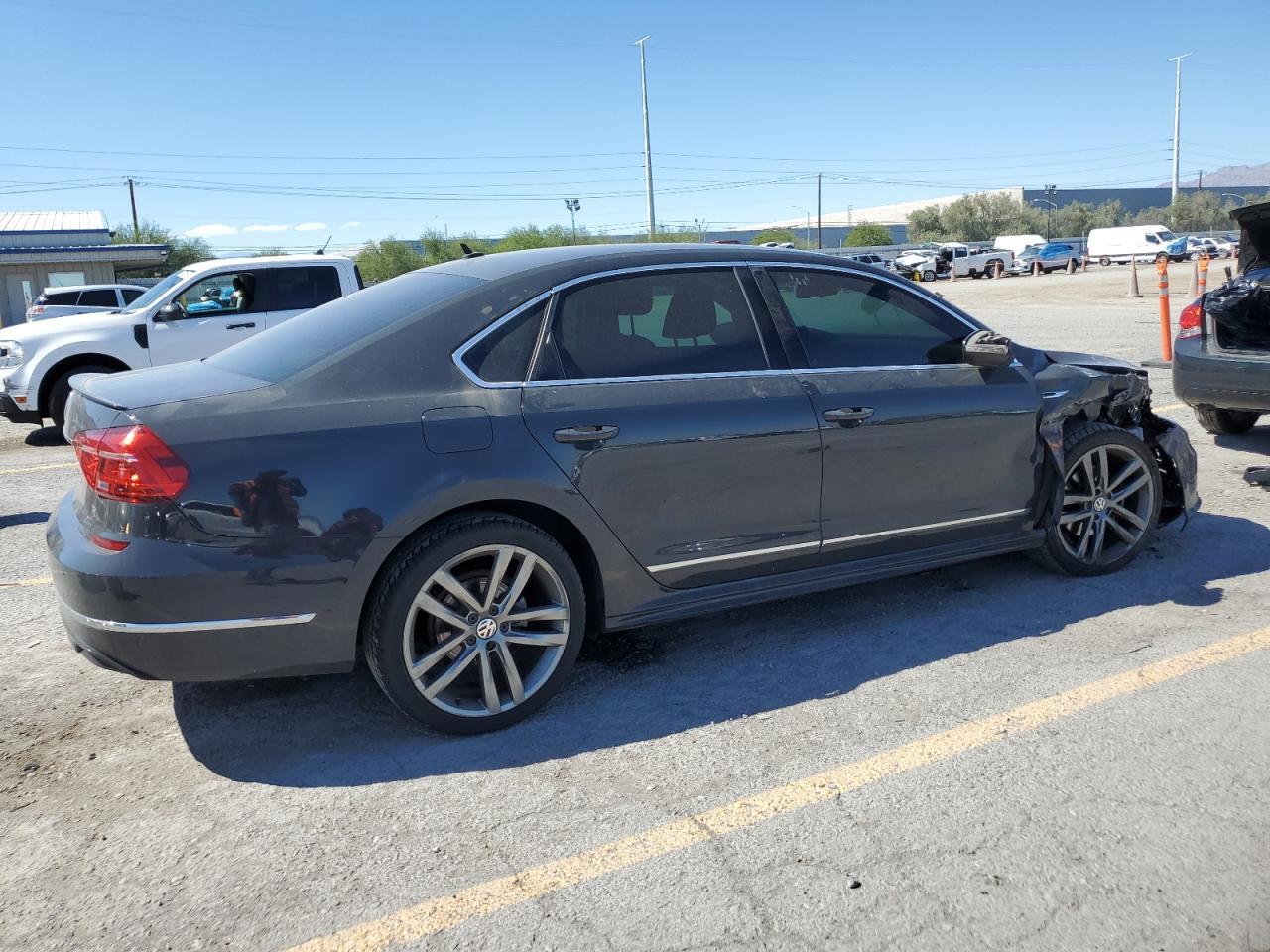 2016 Volkswagen Passat S - Фото 3