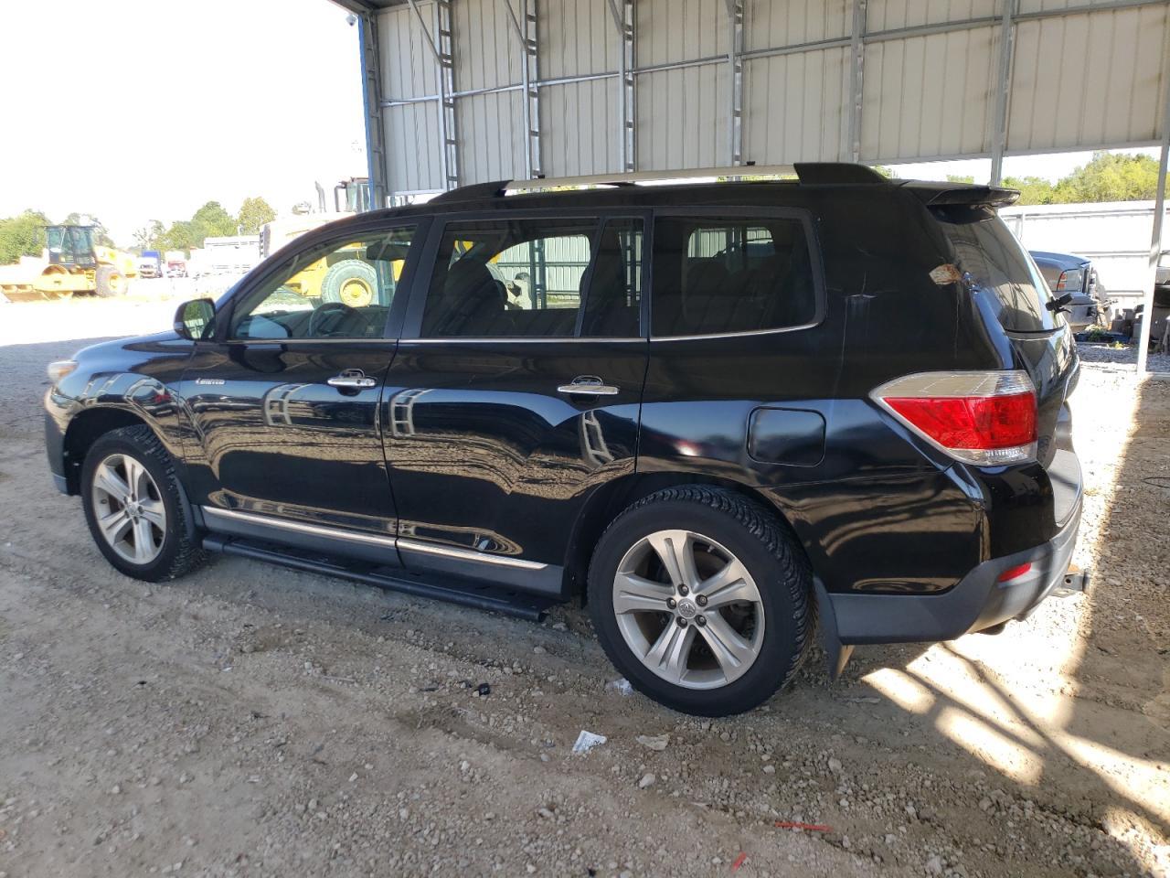 2013 Toyota Highlander Limited - Image 2