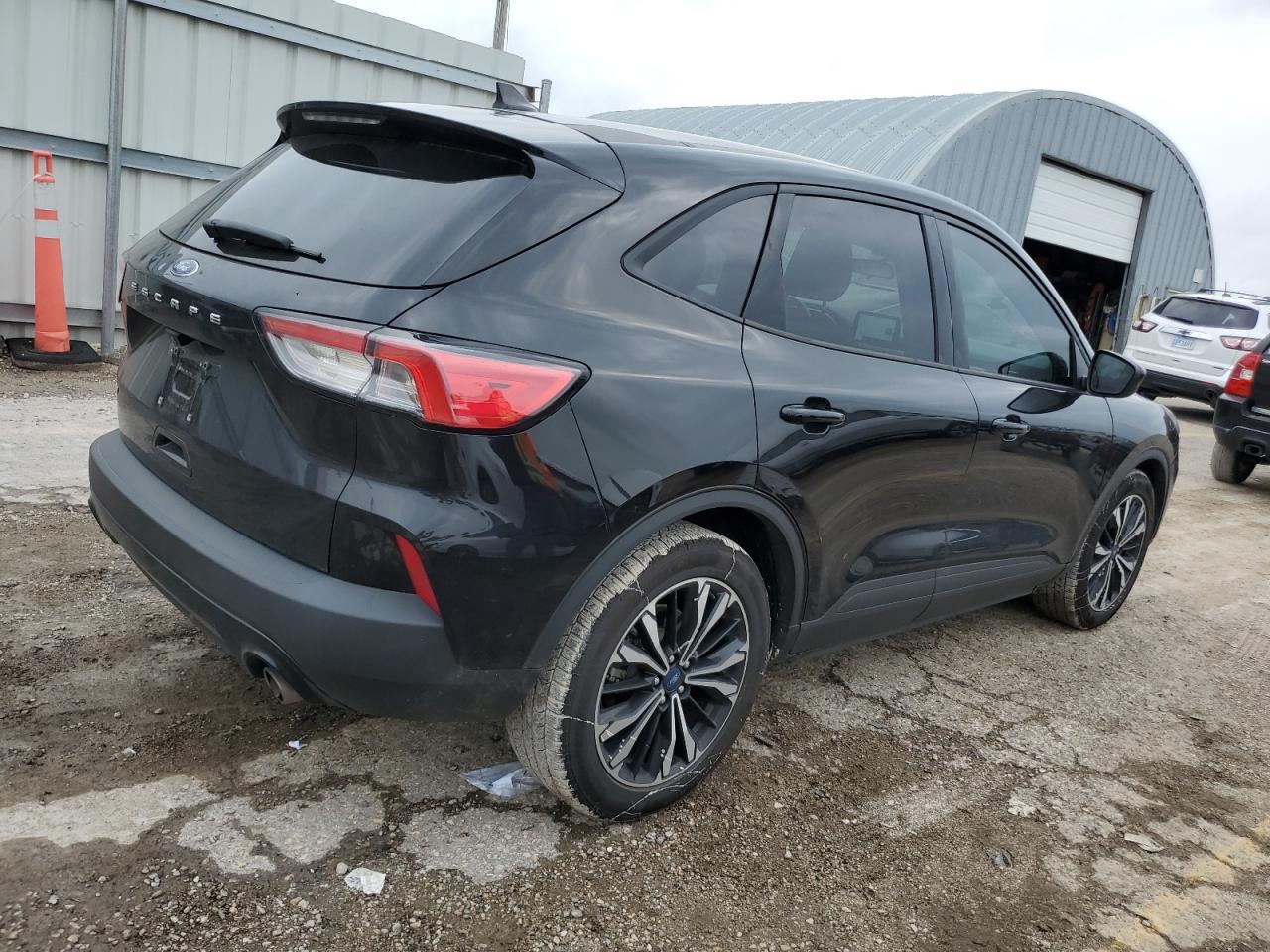 2021 Ford Escape Se - Фото 3