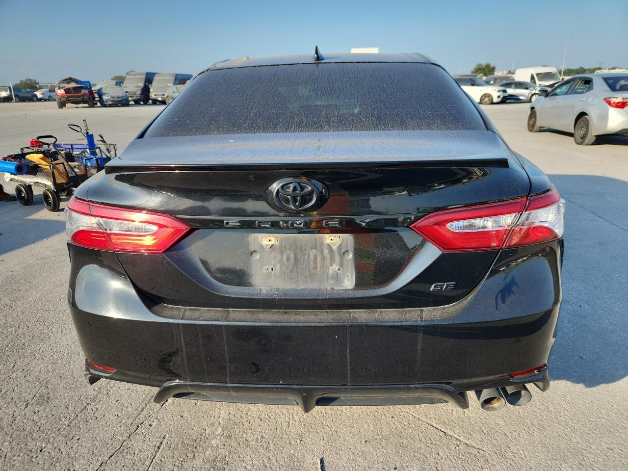 2020 Toyota Camry Se - Image 6