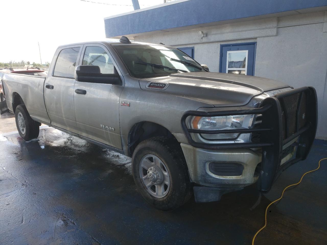 2021 Ram 2500 Tradesman - Фото 4