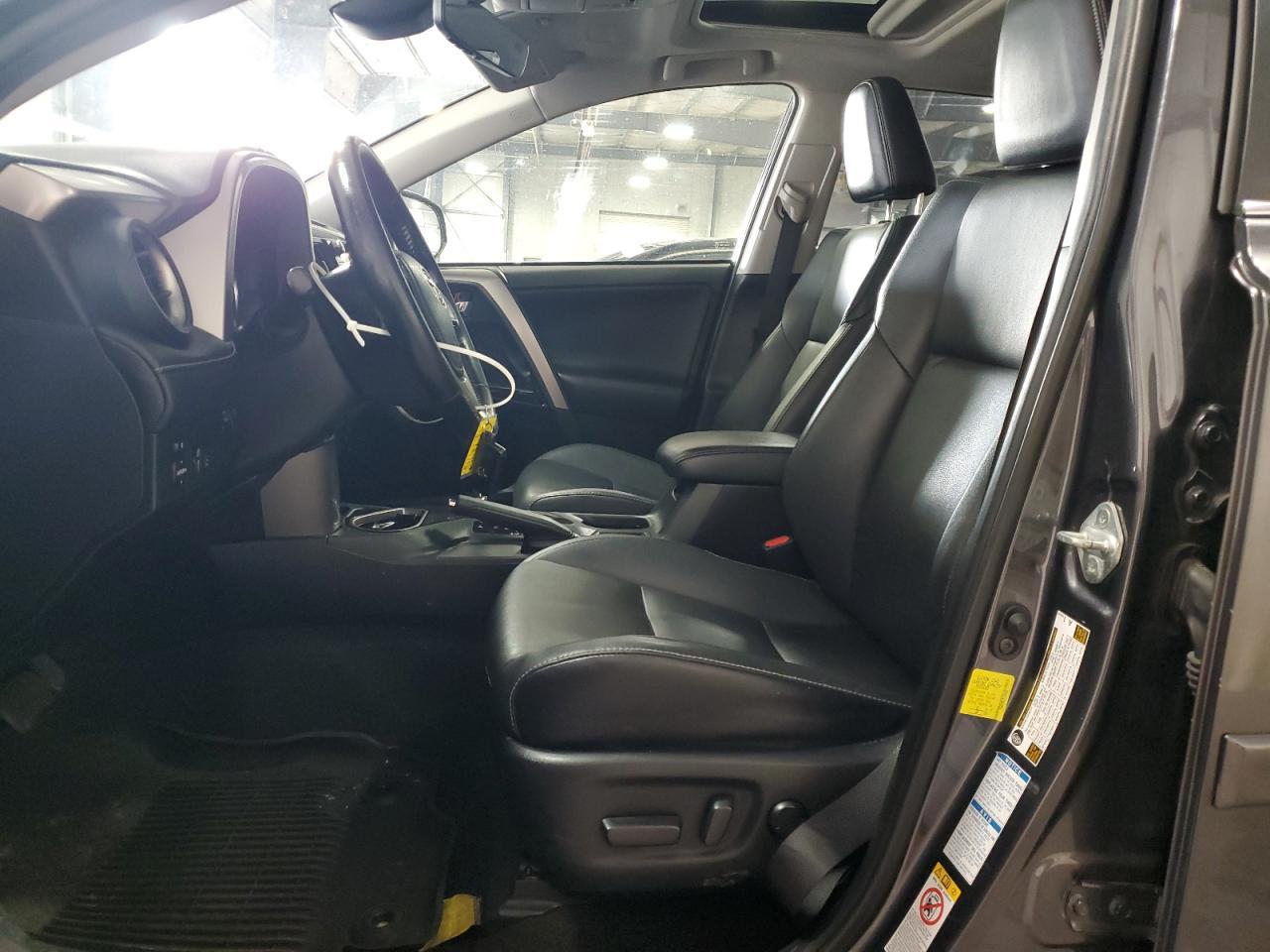2018 Toyota Rav4 Limited - Image 7