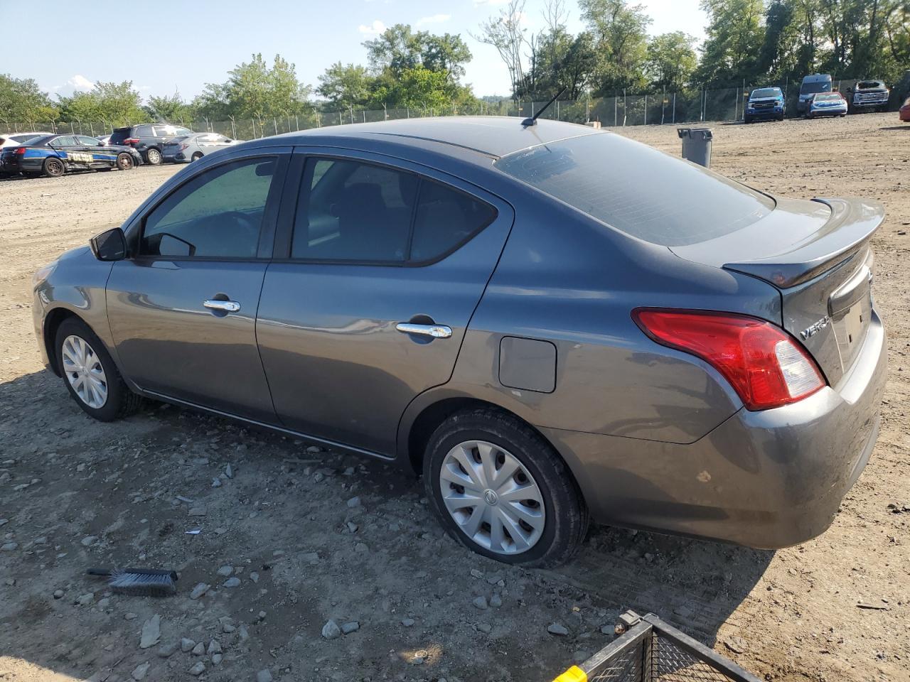 2016 Nissan Versa S - Image 3
