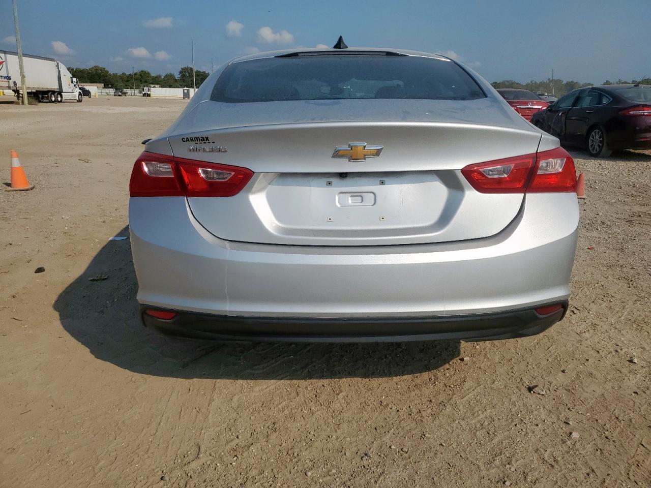 2020 Chevrolet Malibu Ls - Фото 6