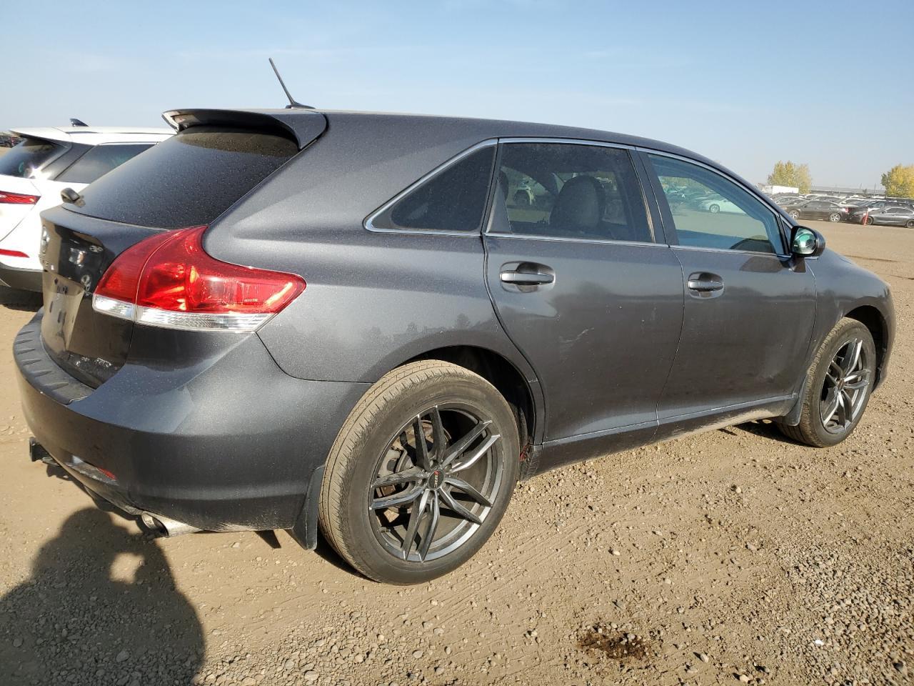 2012 Toyota Venza Le - Image 3