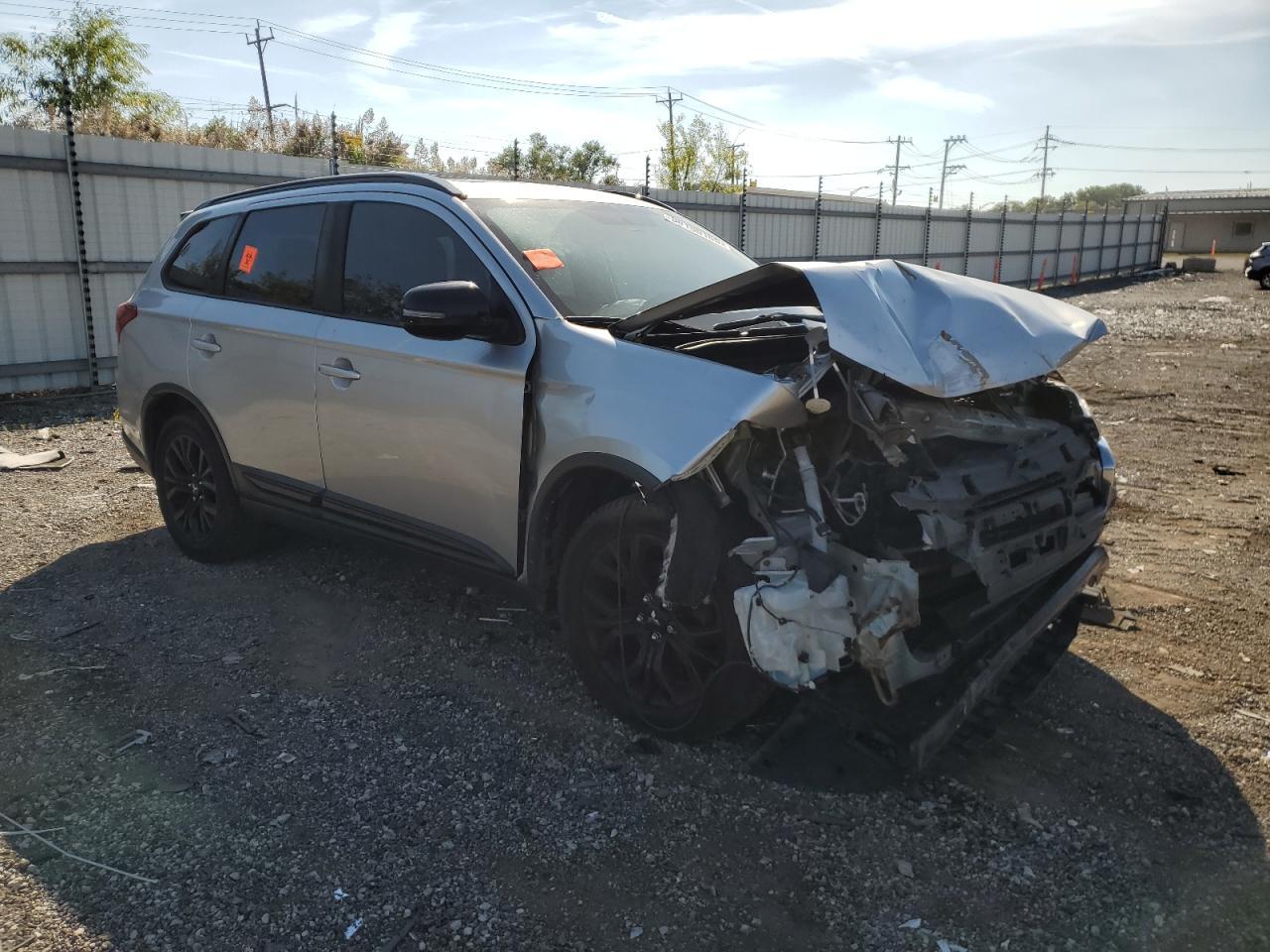 2018 Mitsubishi Outlander Se - Фото 4