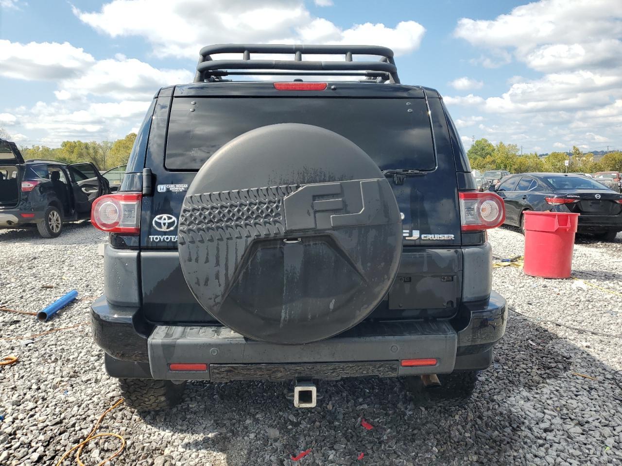 2012 Toyota Fj Cruiser - Image 6