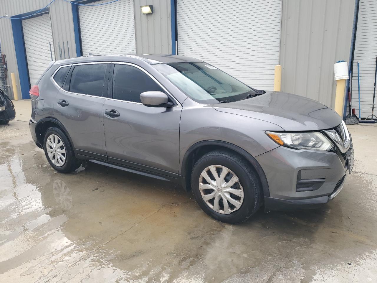 2017 Nissan Rogue S - Фото 4