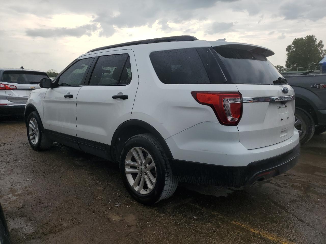 2017 Ford Explorer - Image 2