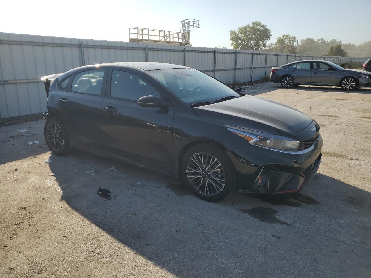 2024 Kia Forte Gt Line - Фото 4