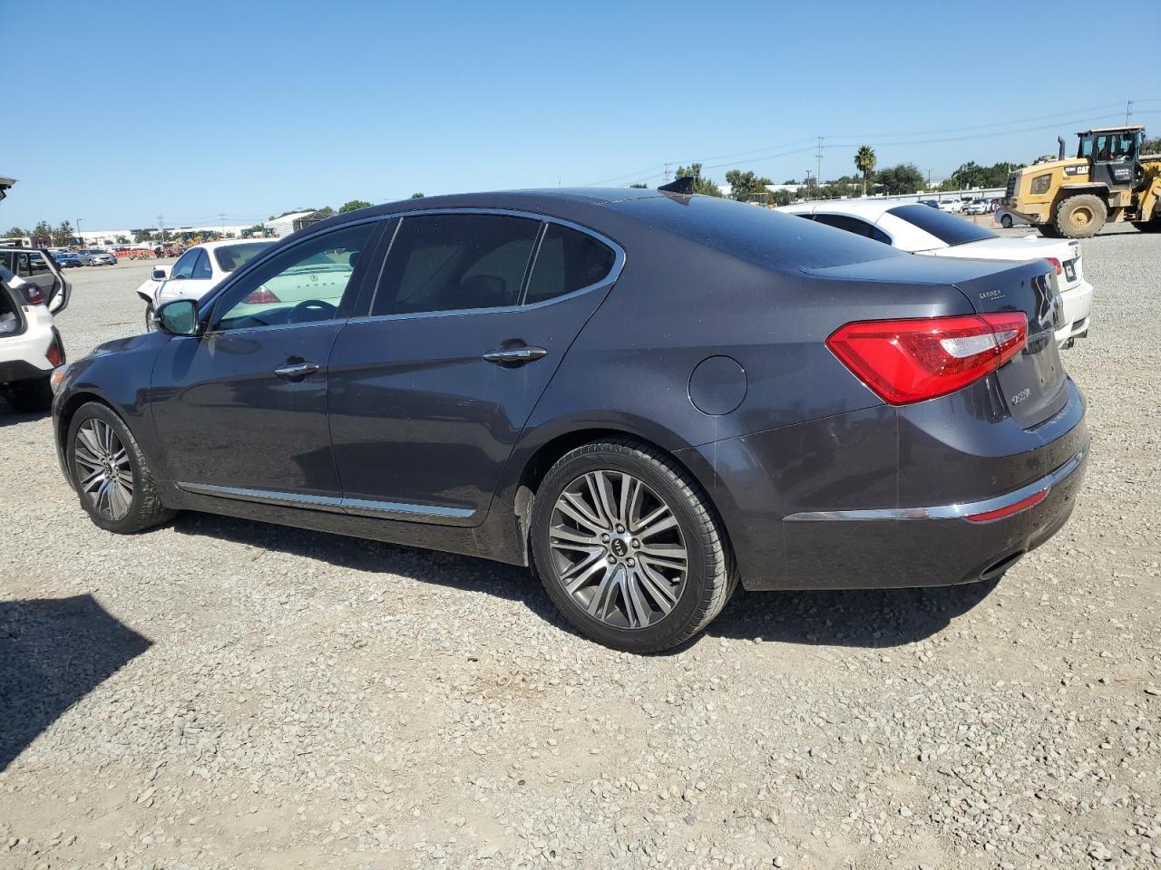 2014 Kia Cadenza Premium - Image 2