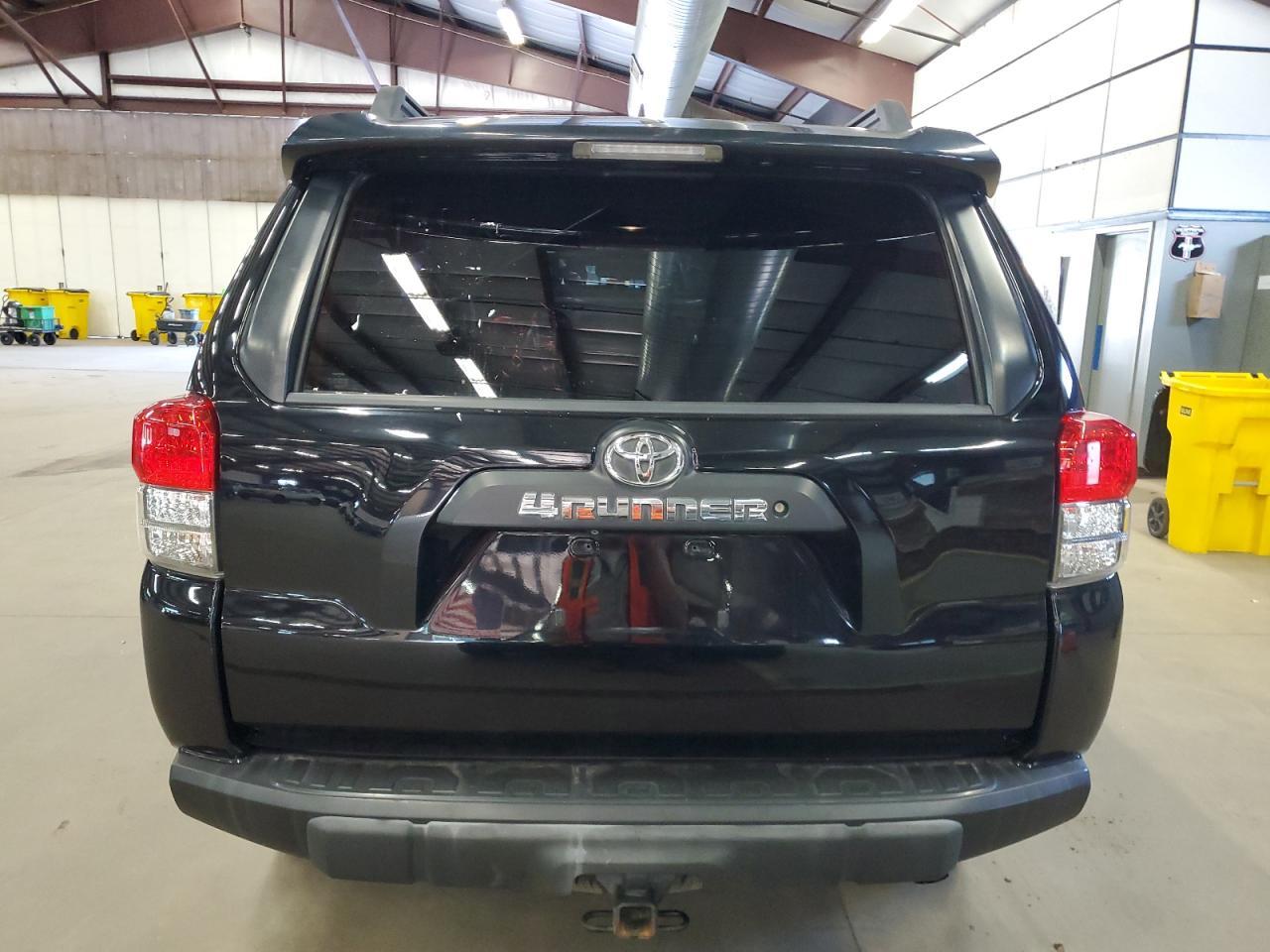 2013 Toyota 4Runner Sr5 - Image 6