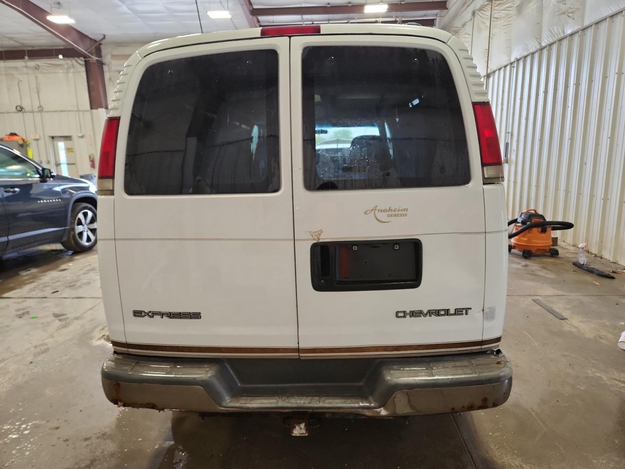 2000 Chev Express Cargo 1500 1 - Фото 6