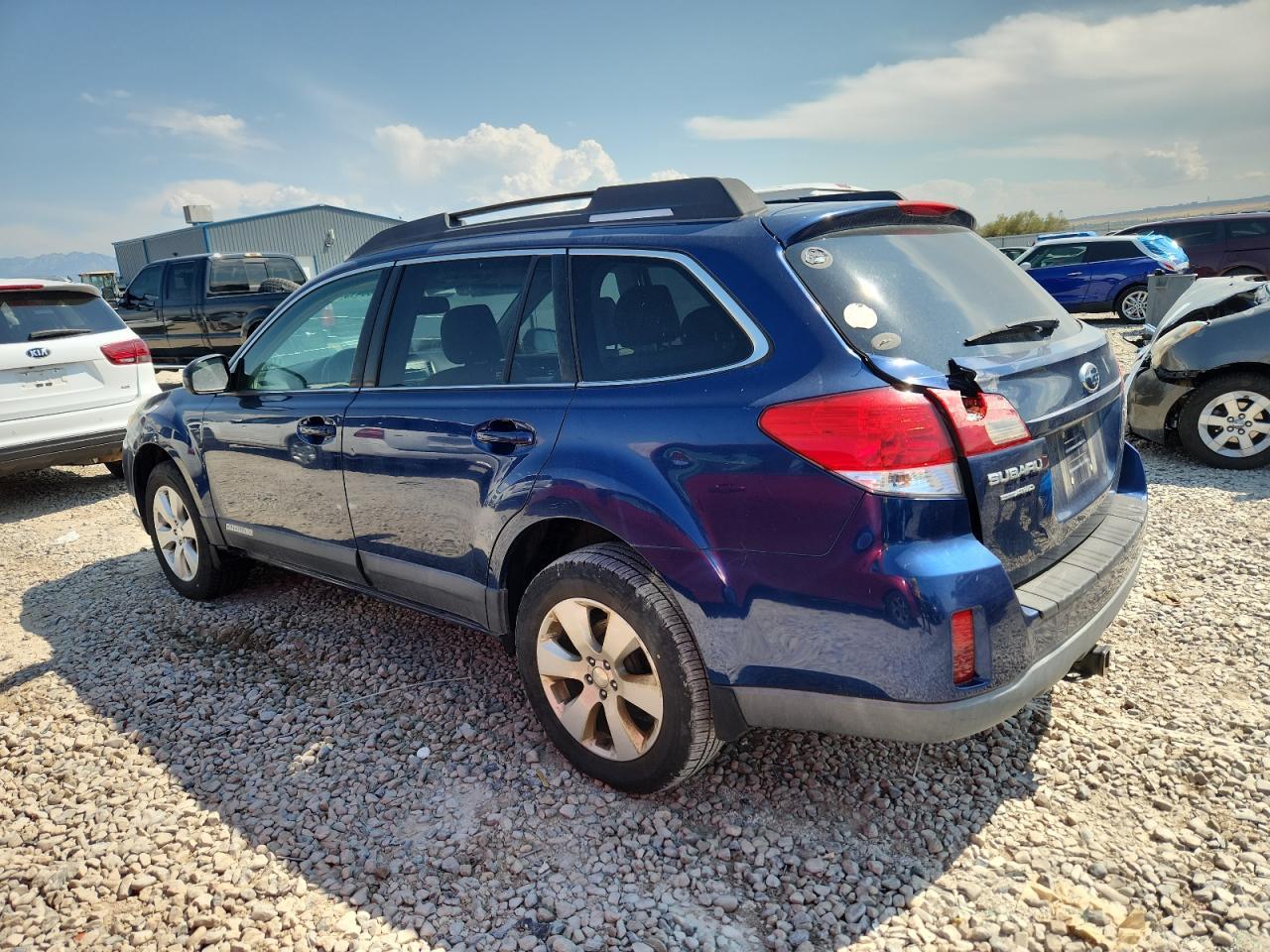 2010 Subaru Outback 2.5I Premium - Фото 2