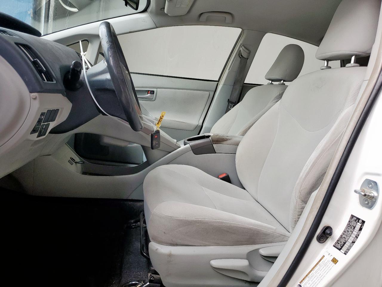 2014 Toyota Prius - Image 7