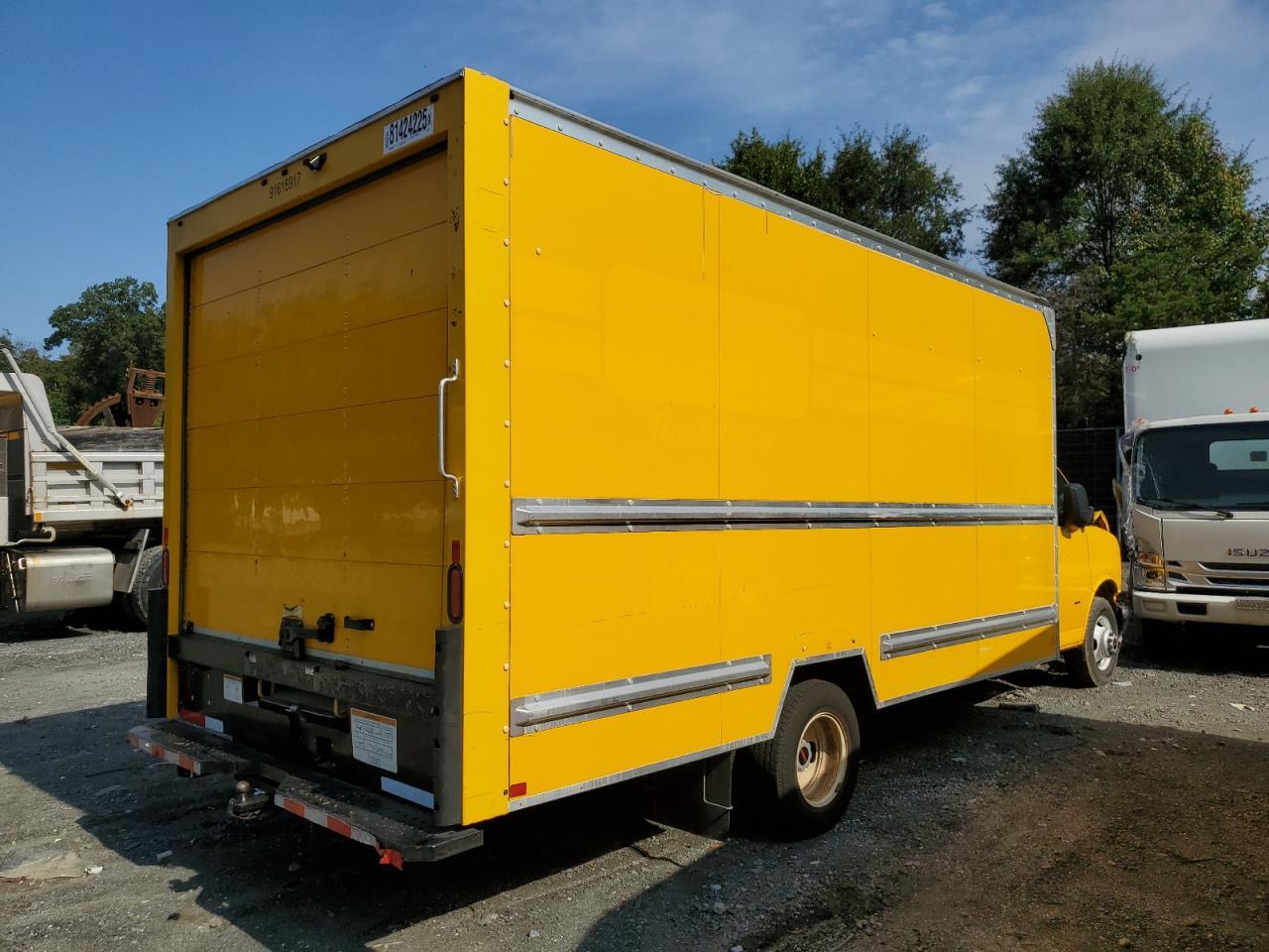 2021 GMC Savana Cut - Box Truck - Image 5