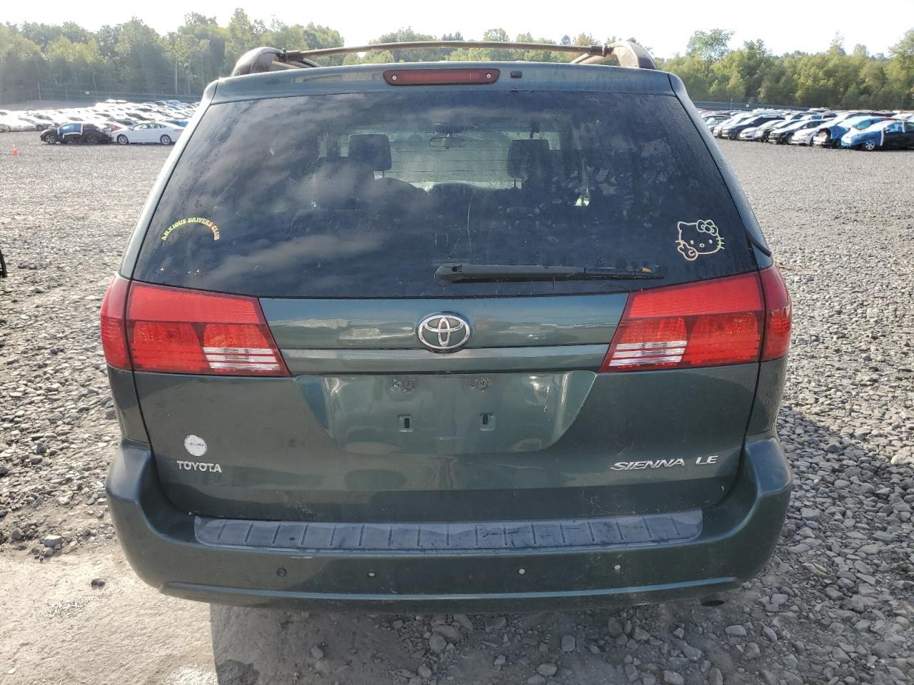 2004 Toyota Sienna - Image 6